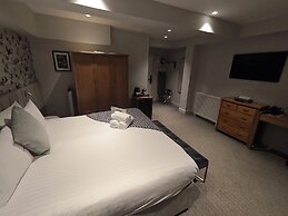 Trenython Manor Resort