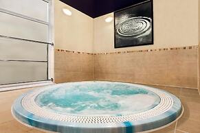 Trenython Manor Resort