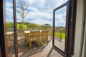 Trenython Manor Resort