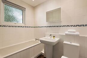 Trenython Manor Resort