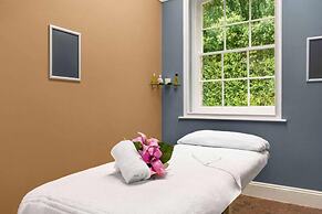 Trenython Manor Resort