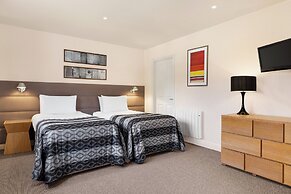 Trenython Manor Resort