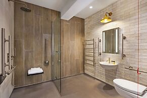 Trenython Manor Resort