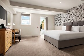 Trenython Manor Resort