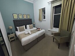 Trenython Manor Resort
