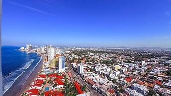 Camino Al Mar