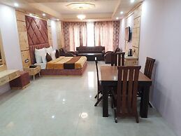 Hotel Royal Grand - Manali