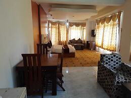 Hotel Royal Grand - Manali