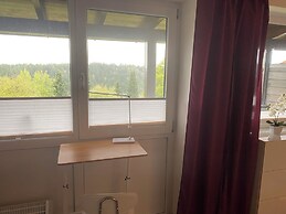 Stylish Apartment With Modern Amenities and Scenic Views