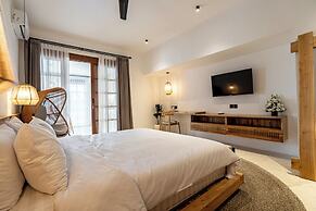 Hanging Gardens Villa by Evdekimi