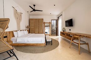 Hanging Gardens Villa by Evdekimi