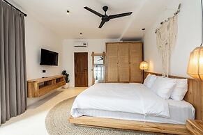 Hanging Gardens Villa by Evdekimi