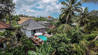 Hanging Gardens Villa by Evdekimi