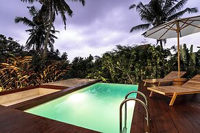 Hanging Gardens Villa by Evdekimi