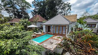 Hanging Gardens Villa by Evdekimi