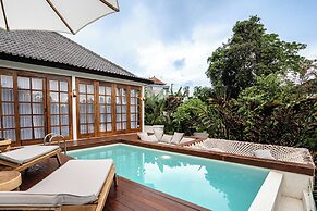 Hanging Gardens Villa by Evdekimi