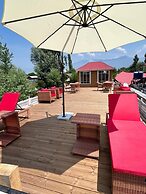 The Mughal Palace Eco Luxury Houseboat