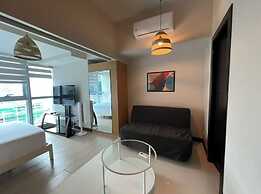 Uptown Park Suites Tower 1