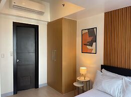 Uptown Park Suites Tower 1