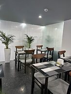 BedChambers Serviced Apartment, Golf Course, Gurgaon