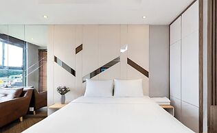 The Parkview - Very Close TSN Airport