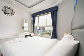 Golden Mansion - Transit Apt Free POOL & GYM