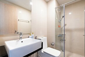 Golden Mansion - Transit Apt Free POOL & GYM