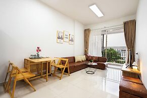 Golden Mansion - Transit Apt Free POOL & GYM