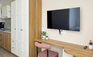 Golden Mansion - Transit Apt Free POOL & GYM