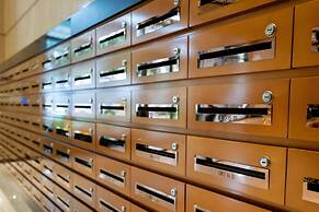 Golden Mansion - Transit Apt Free POOL & GYM