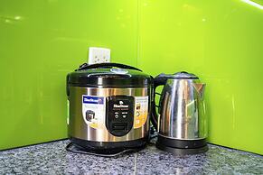 Golden Mansion - Transit Apt Free POOL & GYM