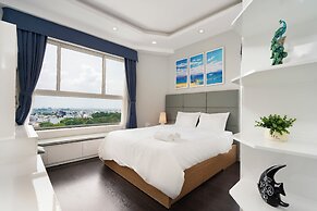 Golden Mansion - Transit Apt Free POOL & GYM