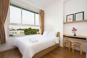 Golden Mansion - Transit Apt Free POOL & GYM