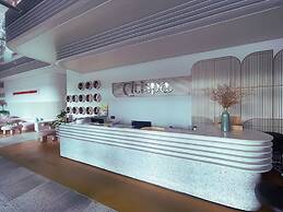 Golden Mansion - Transit Apt Free POOL & GYM