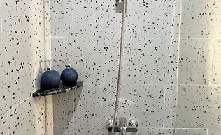 Golden Mansion - Transit Apt Free POOL & GYM