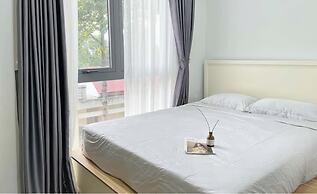 Golden Mansion - Transit Apt Free POOL & GYM