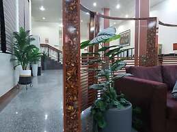 Rockview Hotel Royale