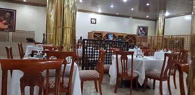 Rockview Hotel Royale