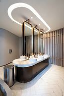 Genius Saigon - Luxury Apt walk to SECC