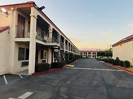 Casa Blanca Hotel & Suites Azusa