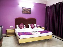 Goroomgo Mayur Gwailor