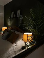 Beautiful 4 Bed House in Sheffield