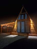 Bucovina-a-framehouse-hottub-fireplace-patio-wifi