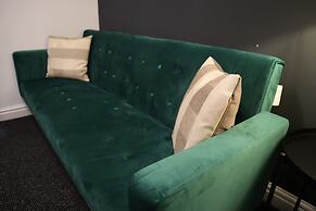 Modern Urban Escape Near Nec, Airport, Hs2