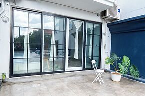 The Local Khaosan Bangkok