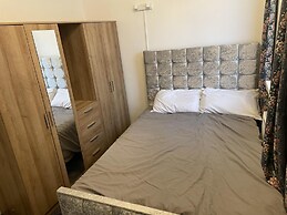 3 Bedroom House in Bradford