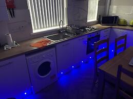 3 Bedroom House in Bradford