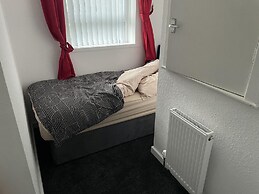 3 Bedroom House in Bradford