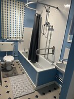 3 Bedroom House in Bradford