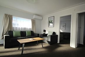 Beach lodge motel